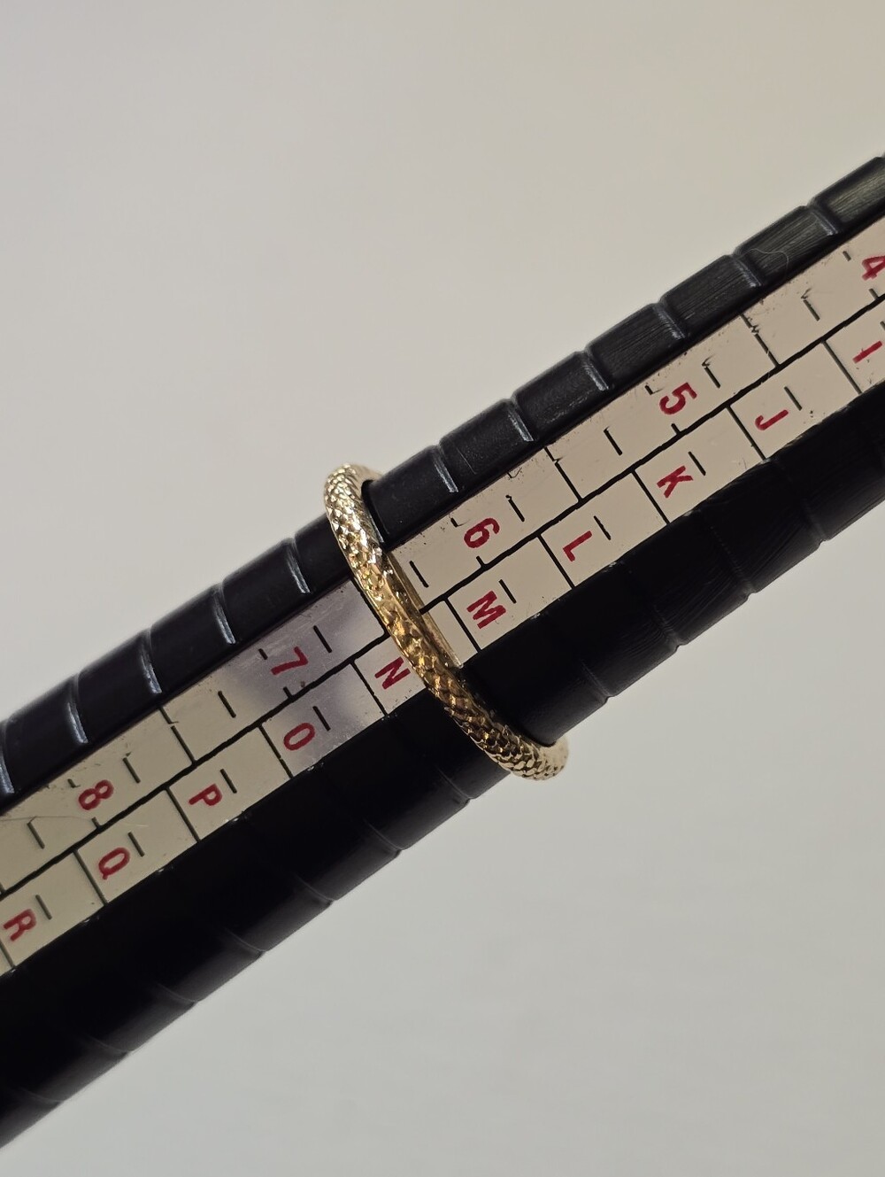 Delicate V-Shape Gold Stackable Ring - Picture 4 of 5